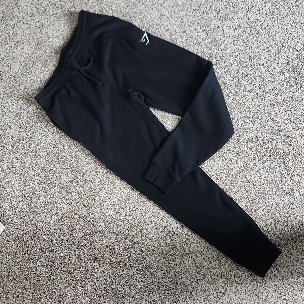 GymShark Crest Jogger
